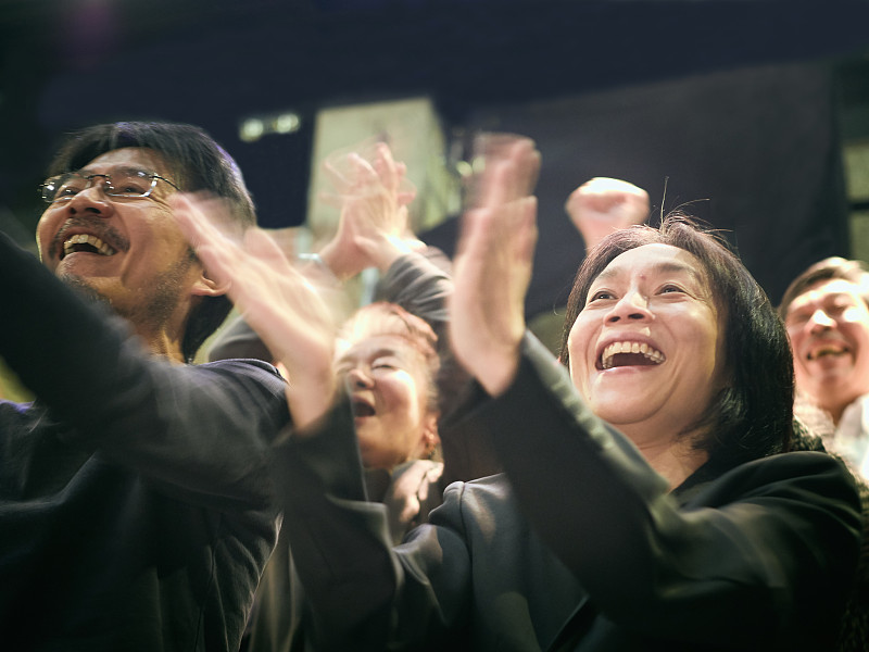 开云体育-内马尔迎来十赛季出色发挥，德国队观众热烈欢呼！-开云体育