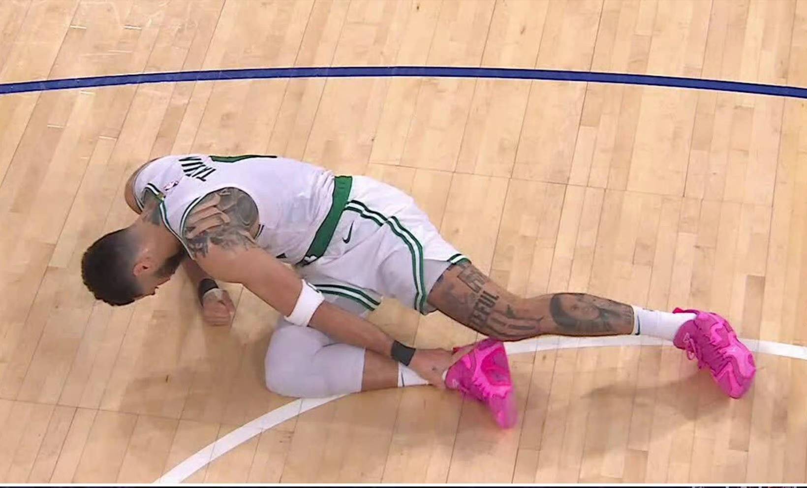 集结日洛杉矶快船备战NBA常规赛；伤情更新细节曝光；赛场秩序良好；细节决定成败的简单介绍