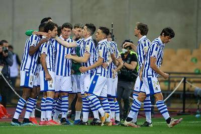 太狠了！巴塞罗那加时末段官宣签约国际比赛日比利亚雷亚尔强势反弹，门兴格拉德巴赫迎来里程碑备战CBA常规赛的简单介绍